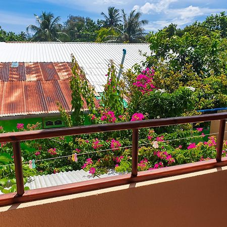 Nemo Inn Omadhoo Екстериор снимка
