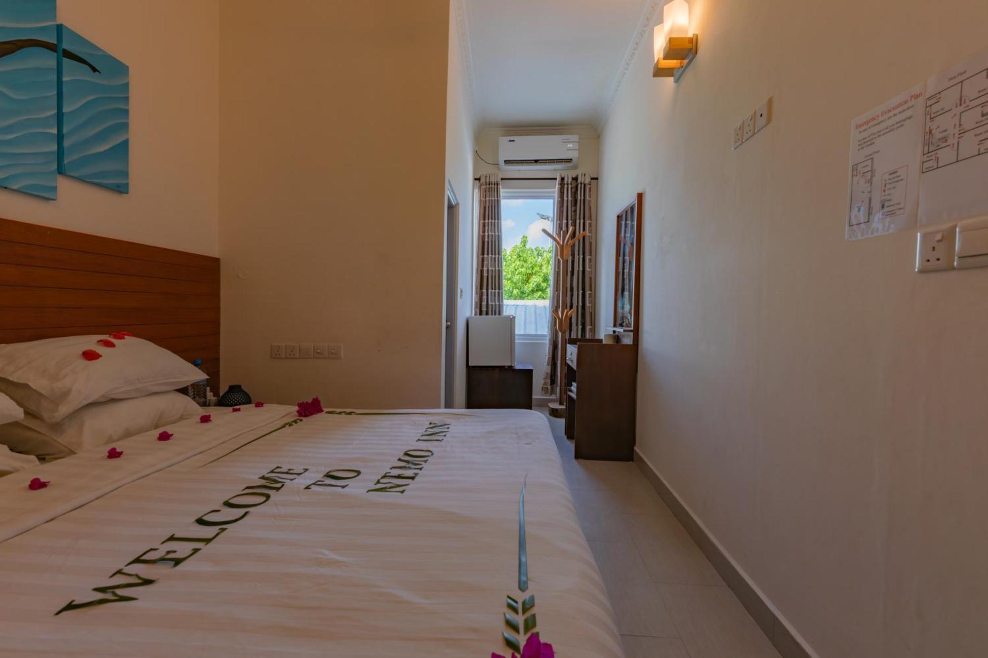 Nemo Inn Omadhoo Екстериор снимка