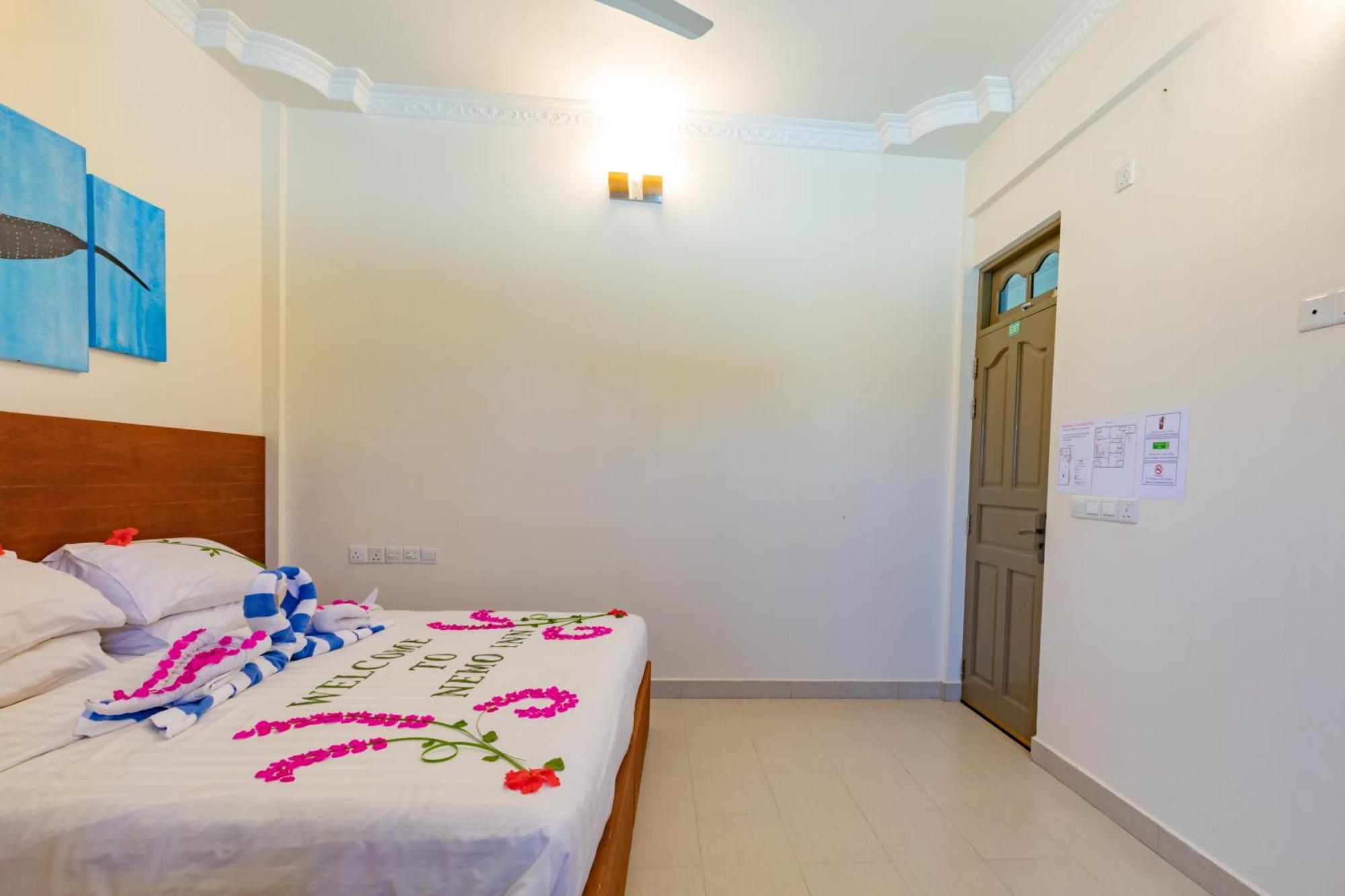 Nemo Inn Omadhoo Екстериор снимка