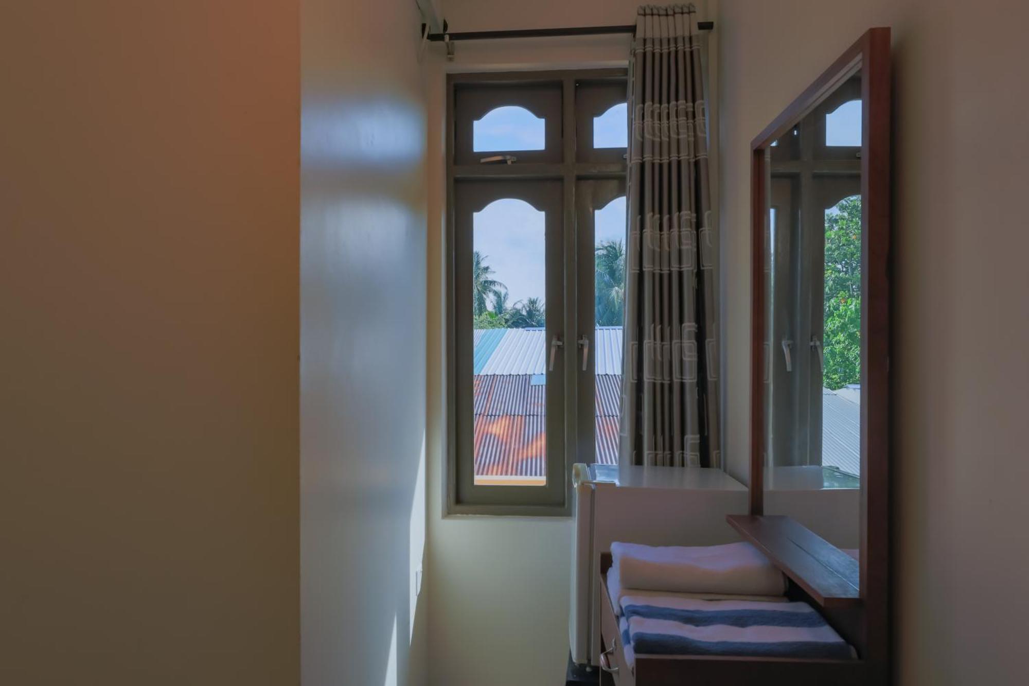 Nemo Inn Omadhoo Екстериор снимка